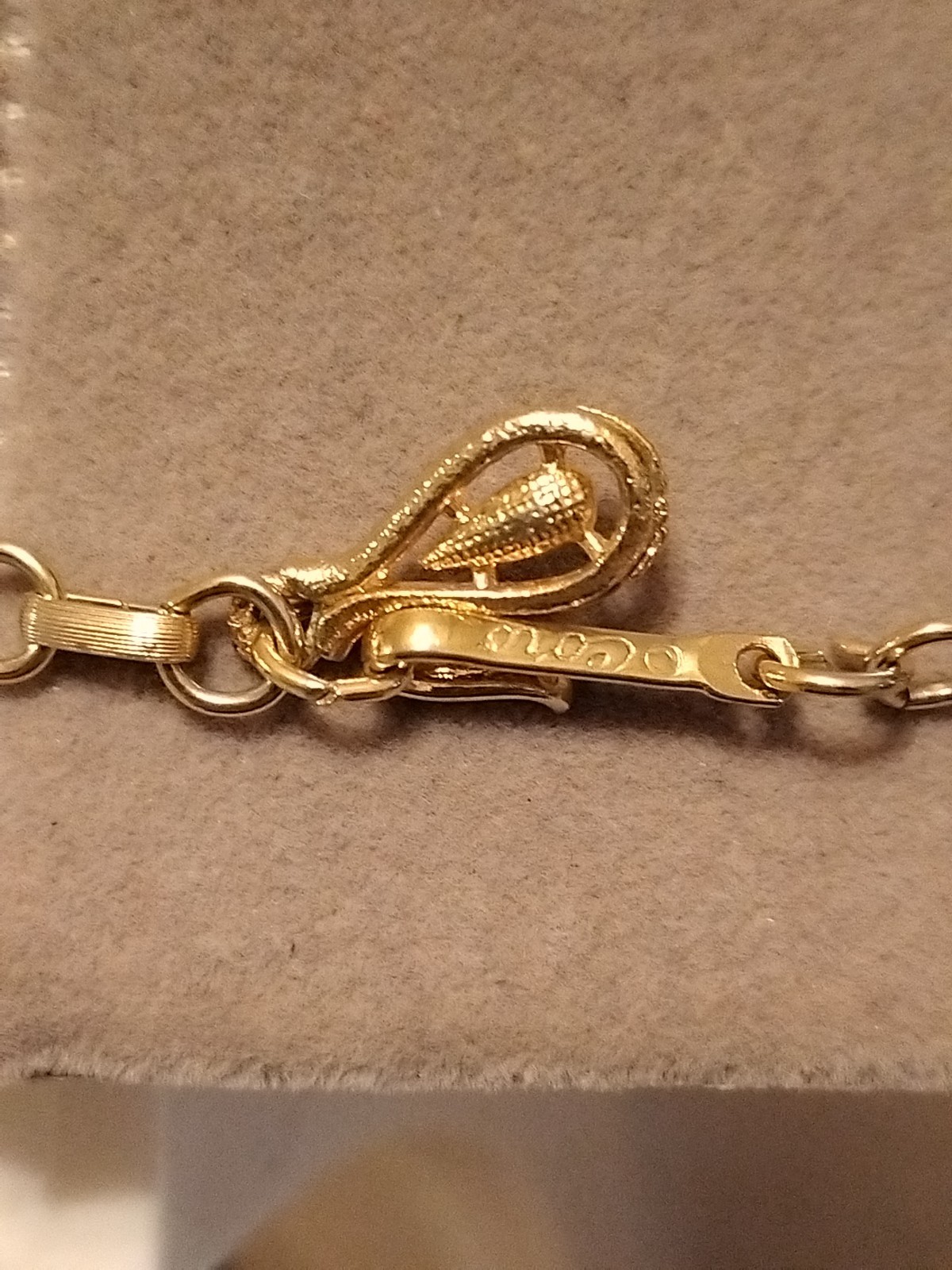 Vintage Coro Leaf Choker Necklace Light Bright Gold Tone 50s 12″-16″