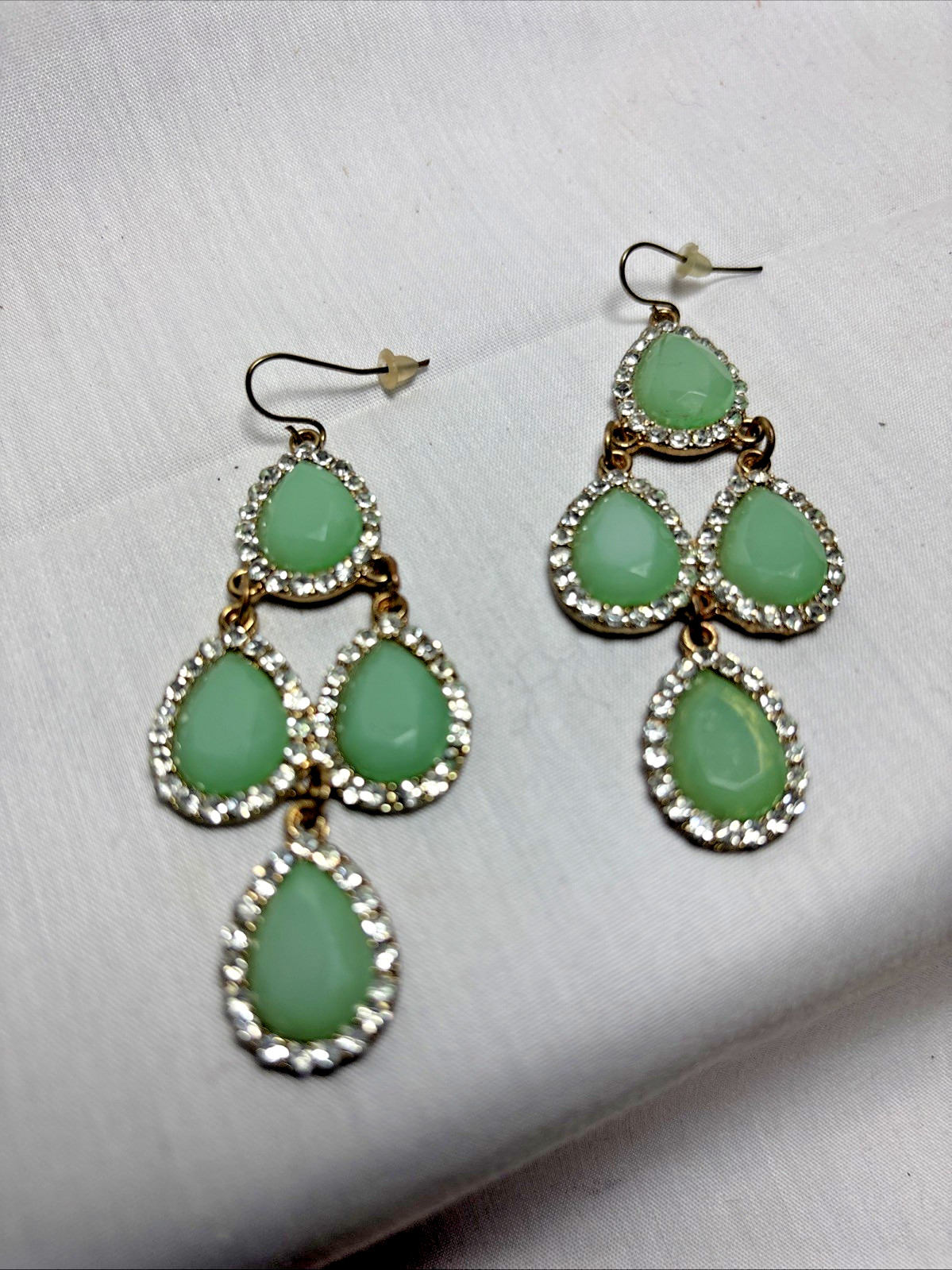 Sea Green Aqua Lucite Dangle Drop Pierced Earrings Waterfall Gold Tone E177