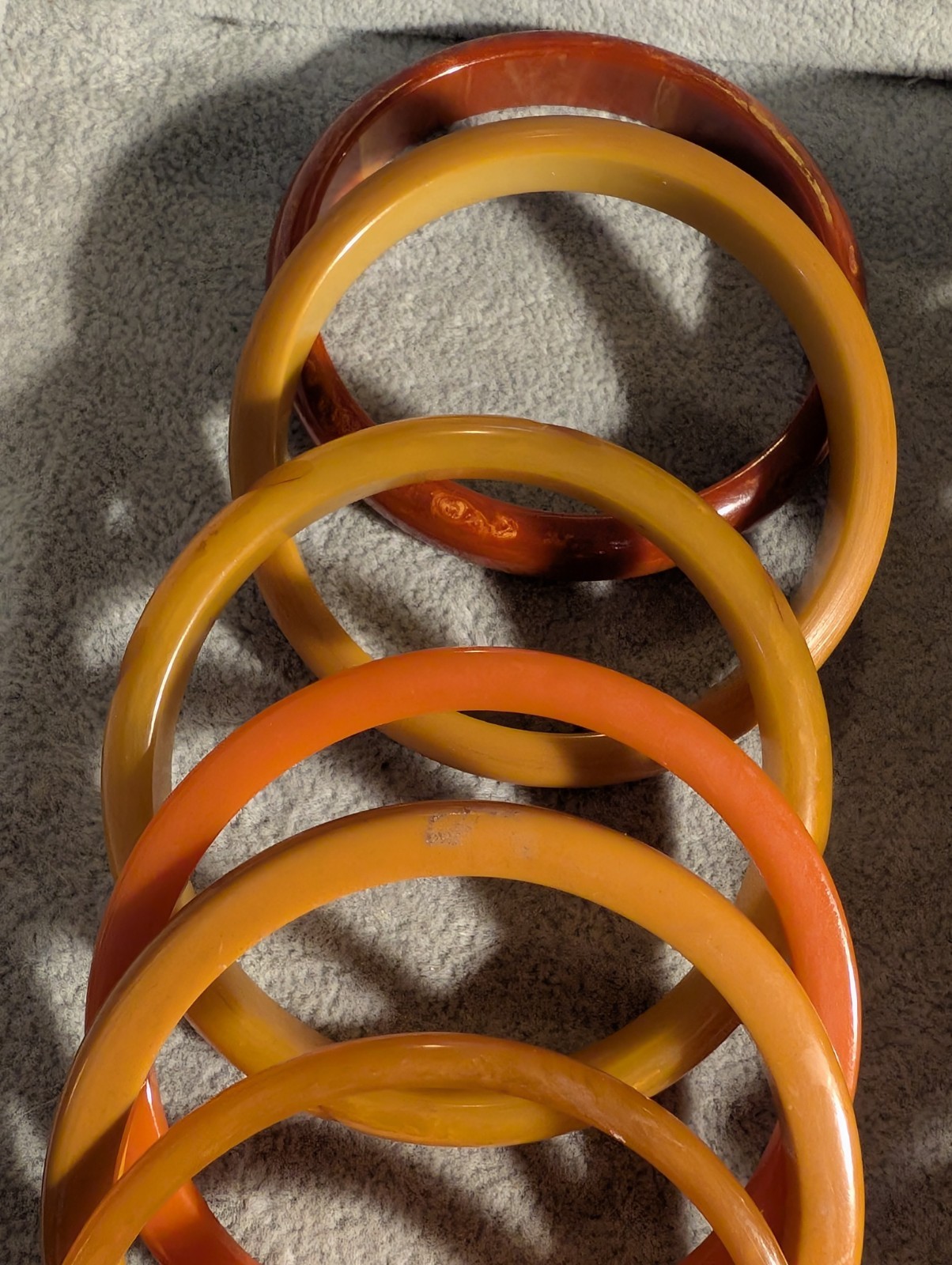 20 Vintage Bakelite Orange Bracelets! Carved – End Of The Day – Awesome Lot!