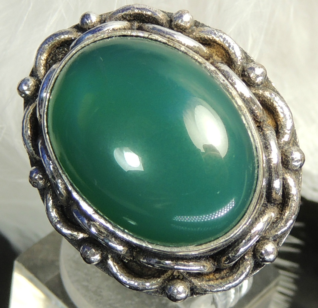 Vintage Chrysoprase 1 1/8″ Sterling Silver 0.925 Cocktail Band Ring size 7.5