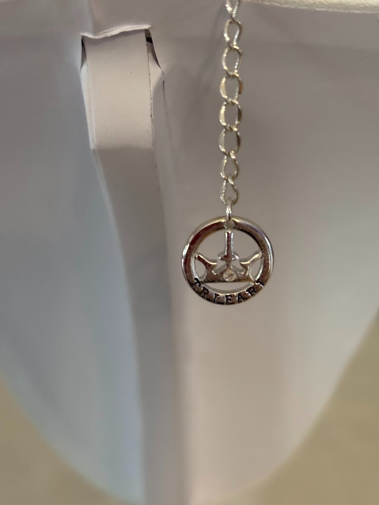 Beautiful Trifari Silver Tone Necklace (34″) for any occasion