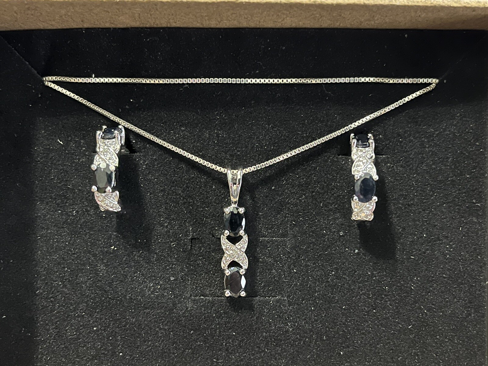 Black and Crystal Rhinestone Pendant and Earring Set with AGI 925 Box Link Chain