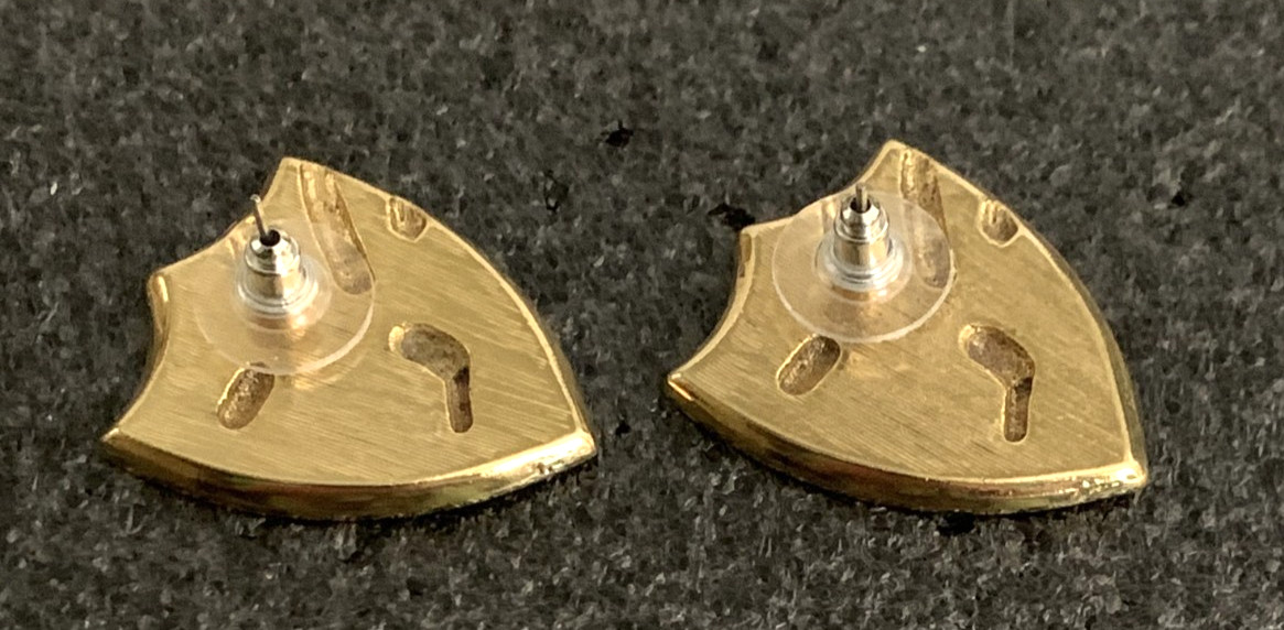 Vtg Shield Earrings Lion Crown Enamel Brushed Gold 1980s Pierced Heraldic Crest