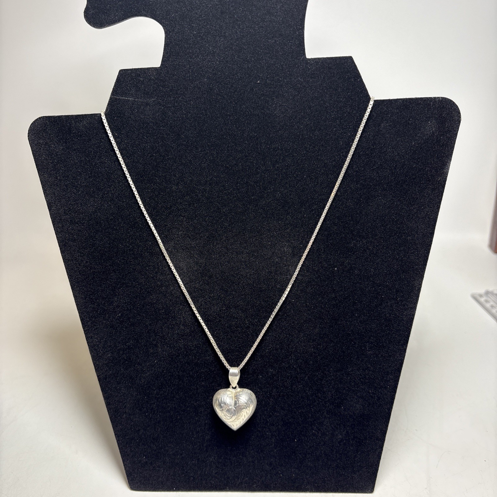 Vintage Sterling Silver Puffy Heart Pendant Necklace 20” Box Chain 925
