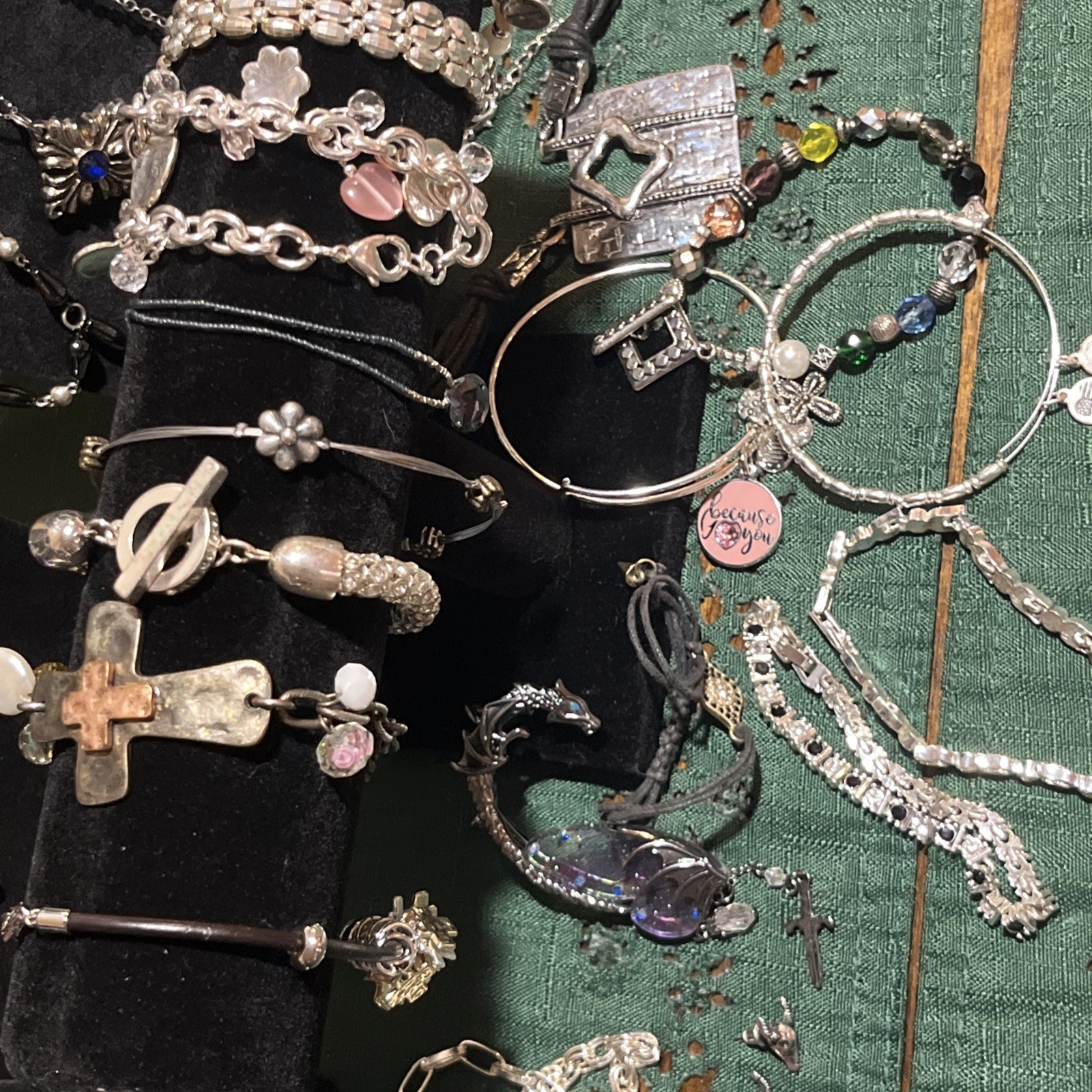 Jewelry Fashion lot Eclectic Silver Tone Vtg Modern Necklaces Bracelets Bulk