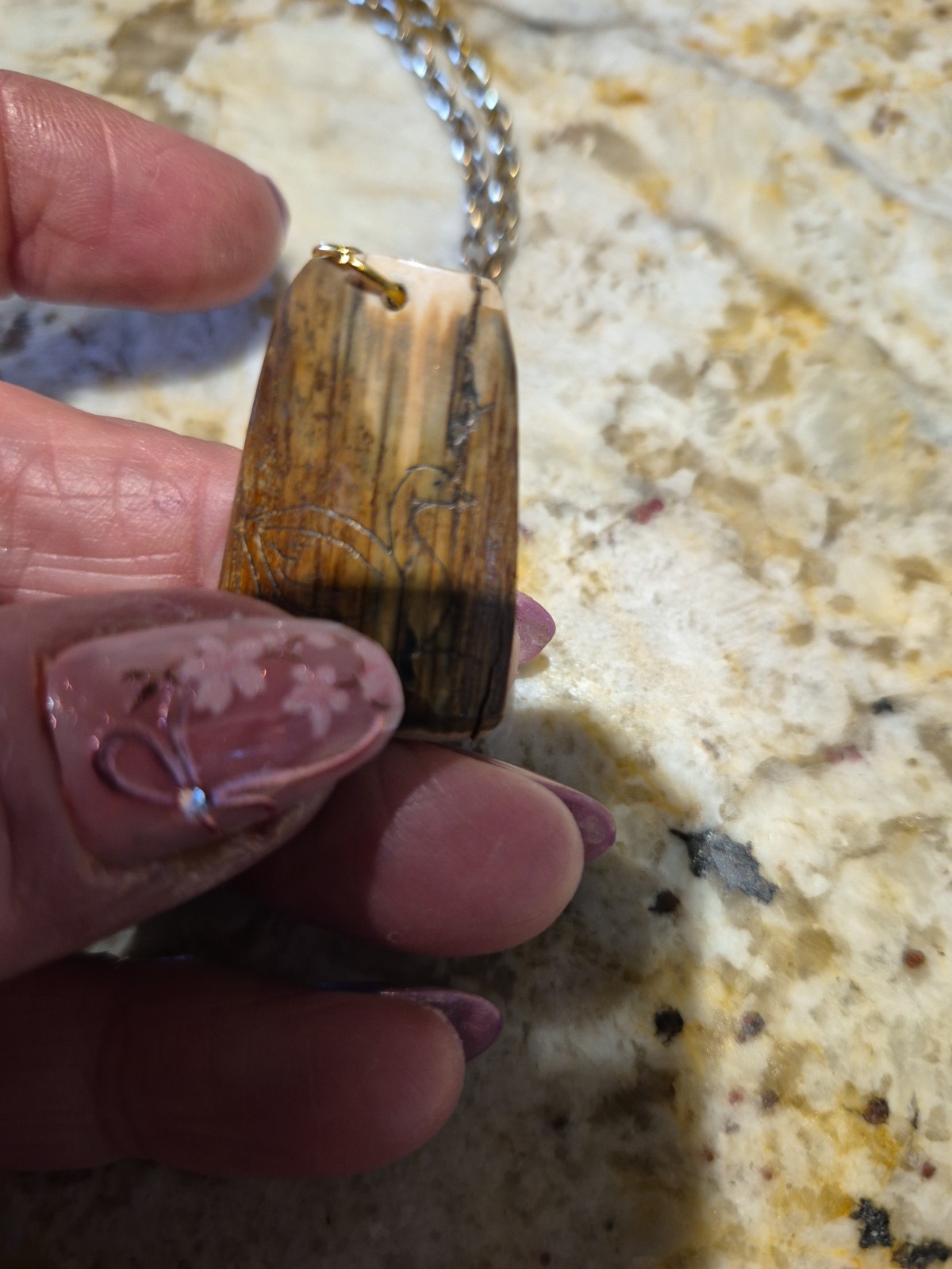 Aninsazuk Carved pendant:Inuit scrimshaw engraving, handcrafted