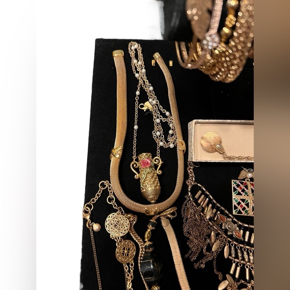 Vintage & Modern Gold Tone Gold Plated Necklace & Bracelet Lot 38