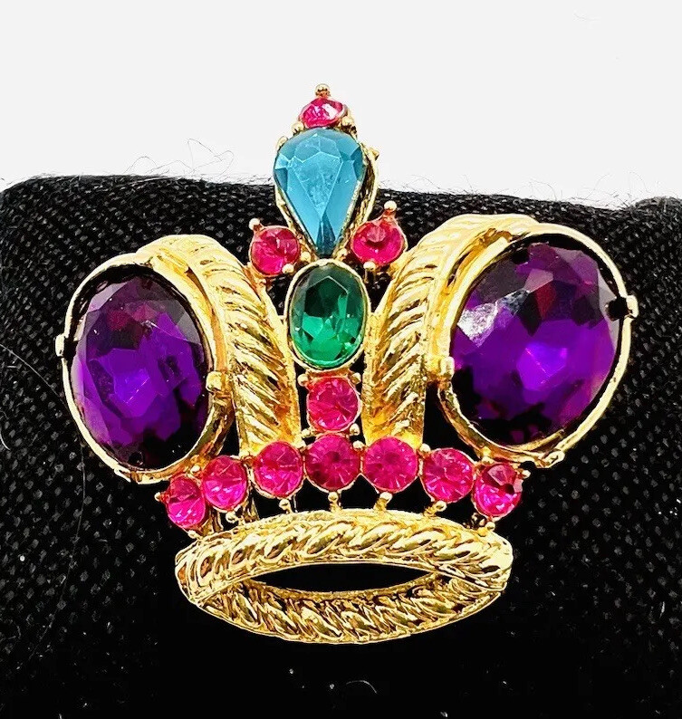 Jewel Tone Cabochon Regal Crown Brooch Prince of Wales Feathers Vintage Jewelry