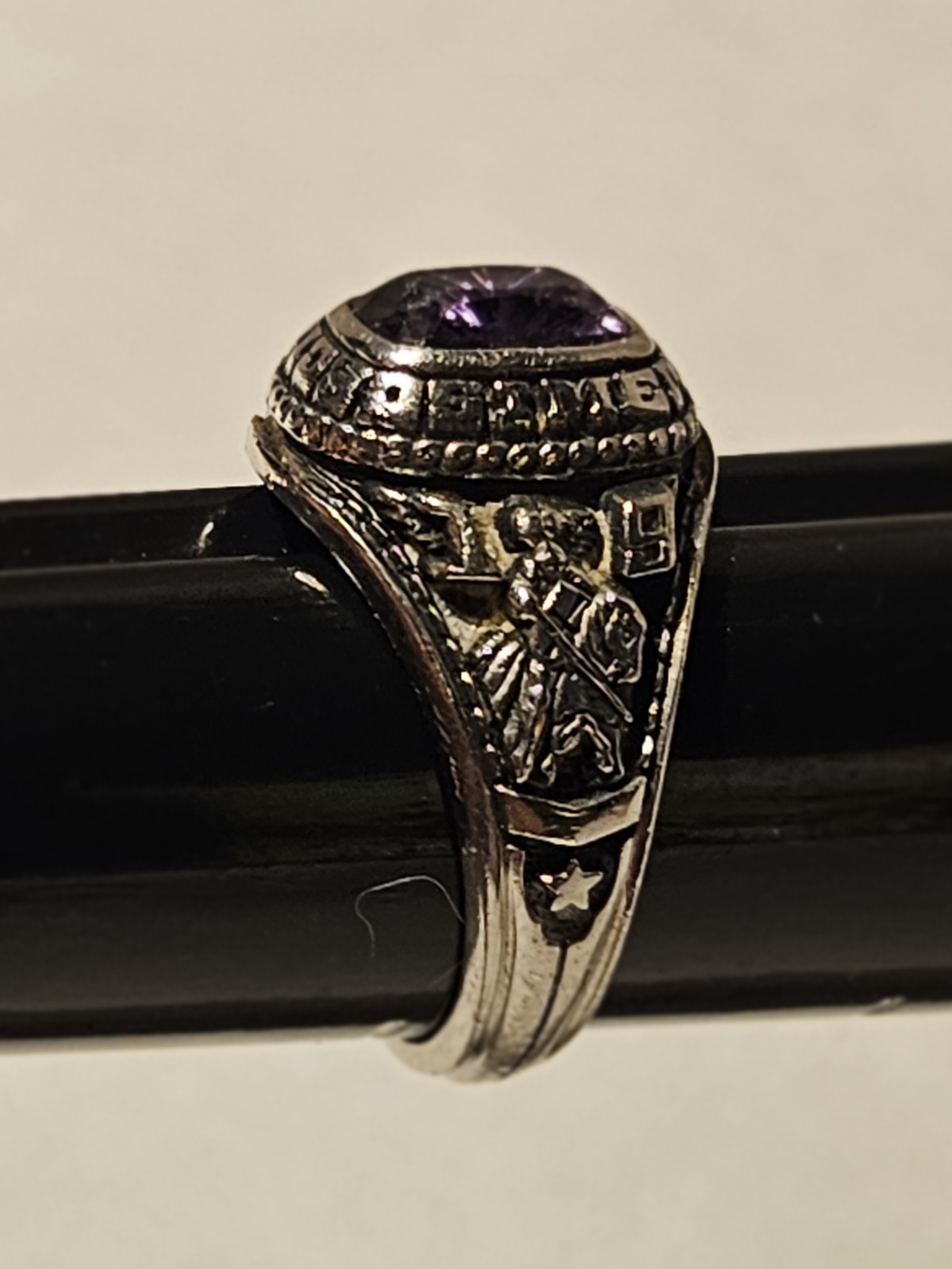 VINTAGE LADIES CLASS RING, SZ. 6.25, JOSTENS LTM, SILVERTONE, PURPLE STONE, 1984