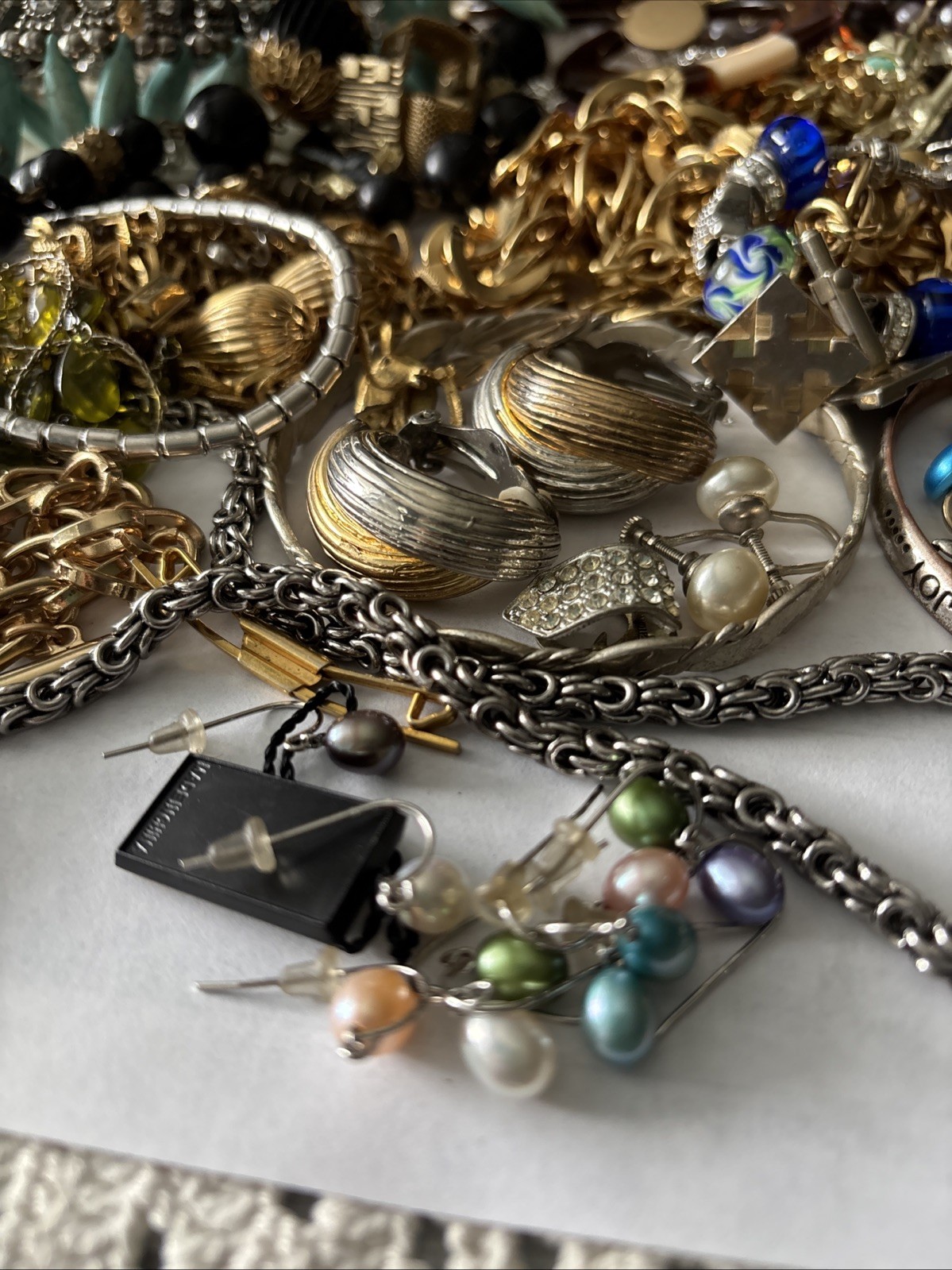Lot Of Vintage Jewelry 50 ++ Pieces. Reseller Lot Some Signed. Not Tested.