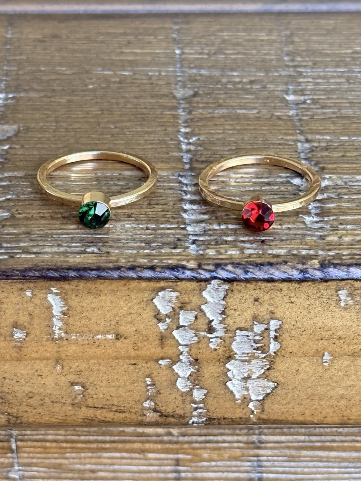 Vintage Faceted Rhinestone Ring Green And Red Gold Tone Size 6.5 Set Of Two