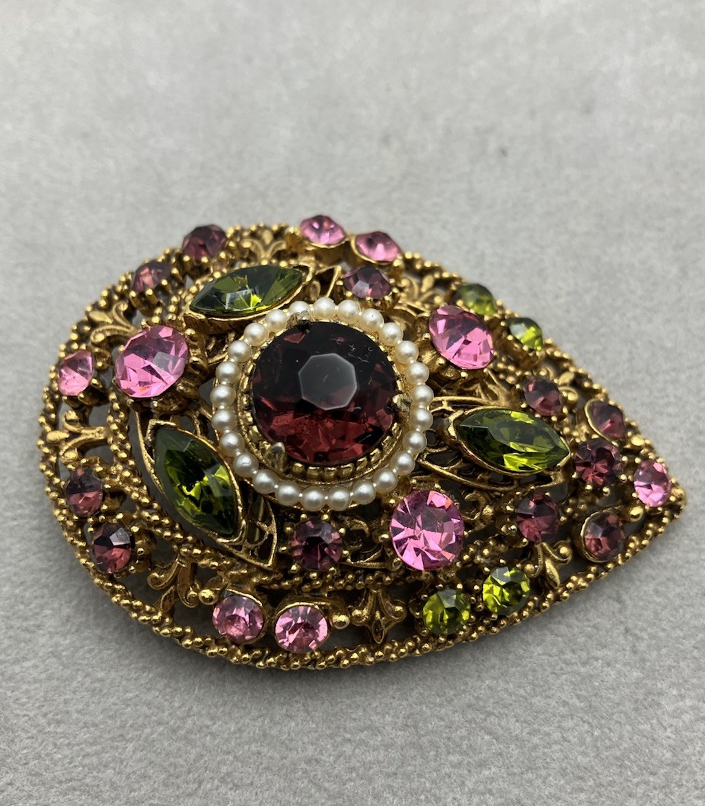 Vintage Goldtone Florenza Brooch Purple/Green Rhinestone Faux Pearls 2.25 Inch