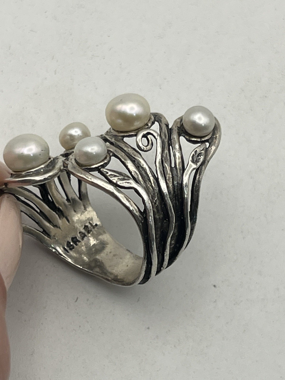 Israel sterling silver pearl elongated vine scroll design size 8 PZ vintage