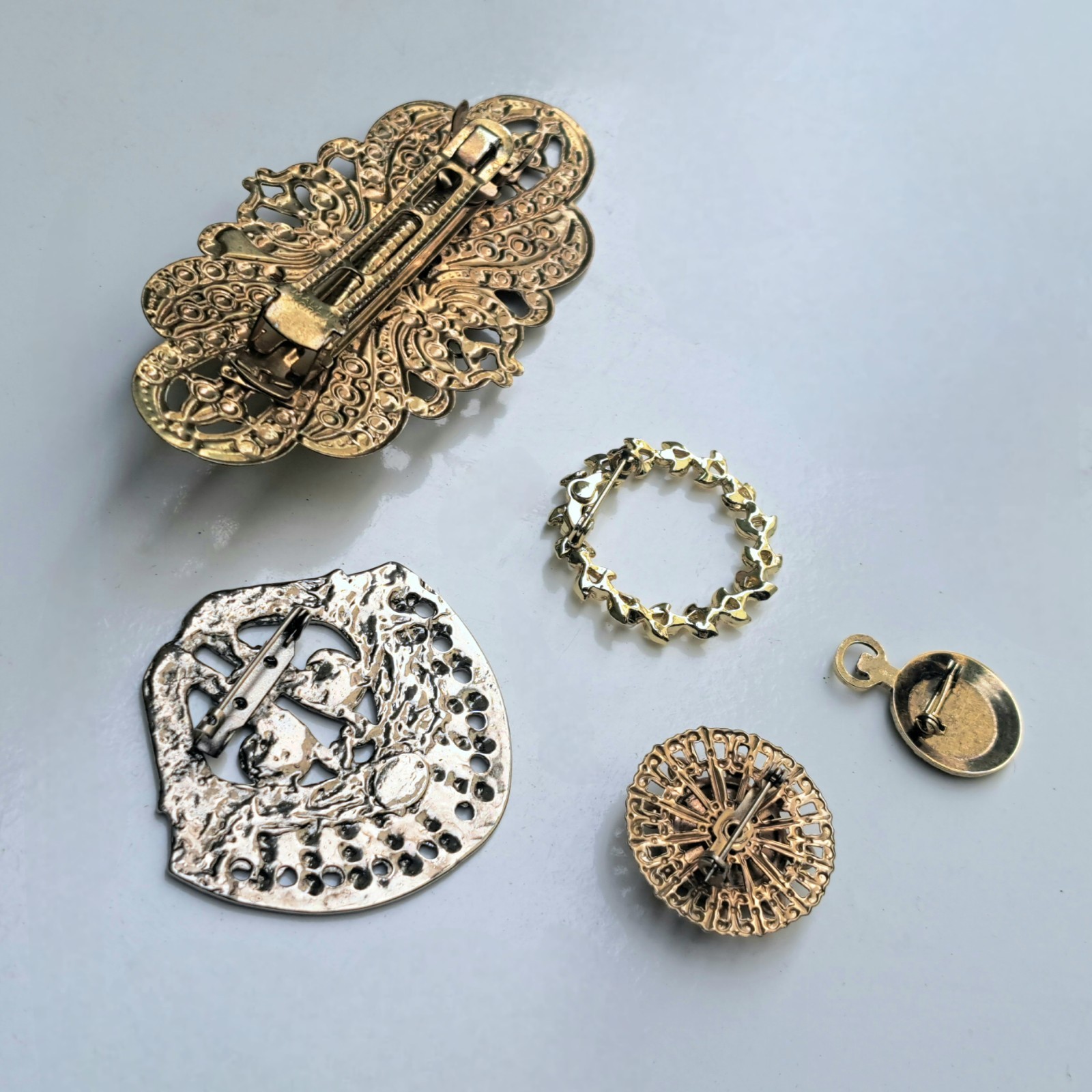 Vintage Antique Victorian Estate Jewelry CAMEO Brooches Dark Witchy Lot—0.8Lbs