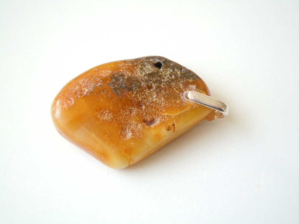 Natural Amber Pendant Honey Silver Tested 7.2 G/4.4 X 3.1 Cm