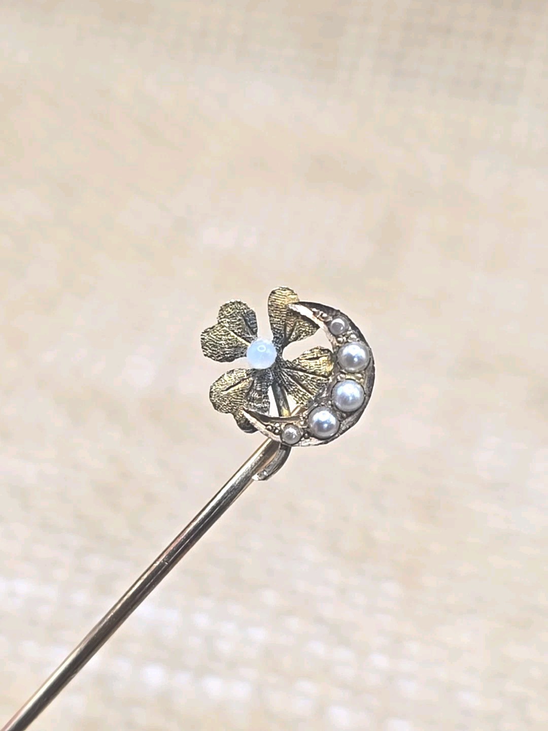 ATQ Gilt 4 Leaf Clover Crescent Moon Stick Pin Paste Moonstone Seed Pearl 2.3″