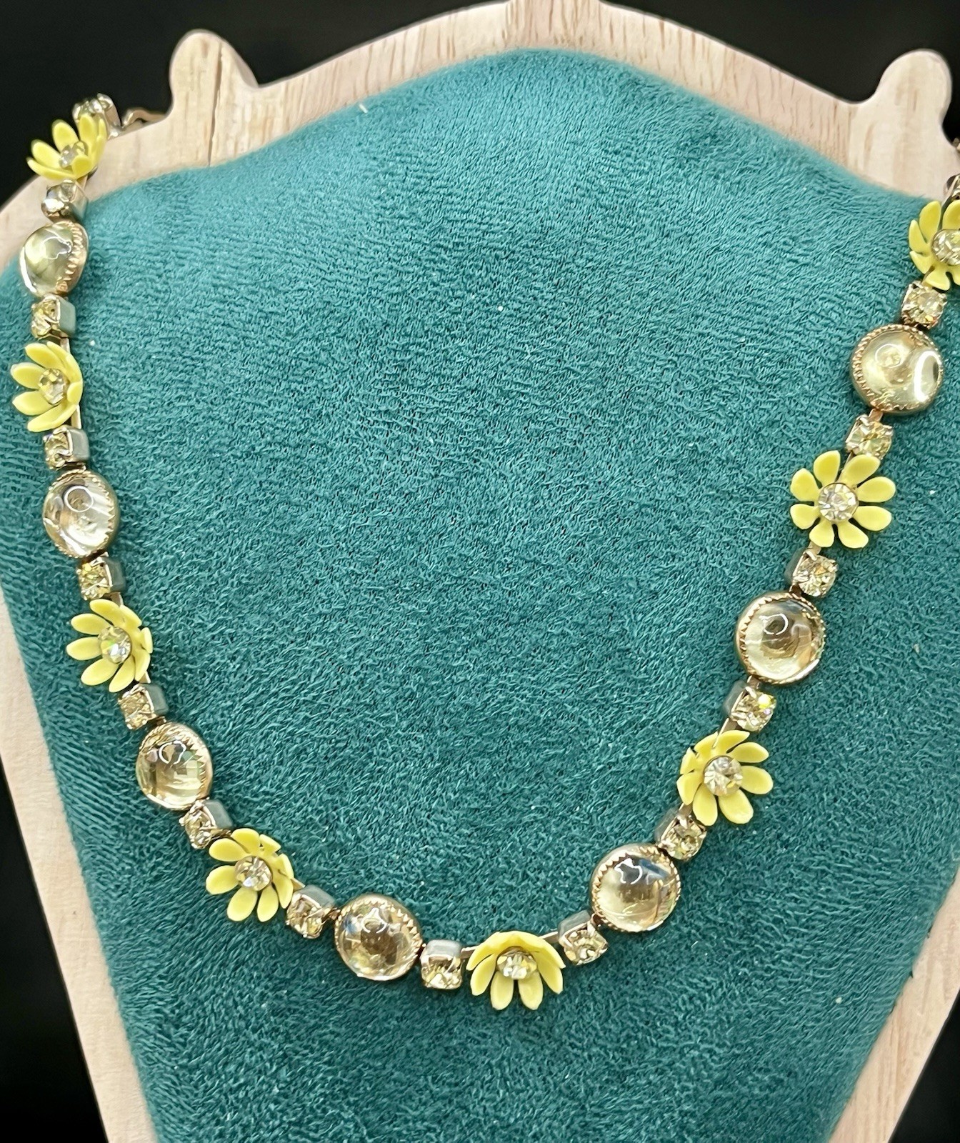 Summer Yellow Daisy Cabochon & Rhinestone MCM STYLE NECKLACE Bracelet set Choker