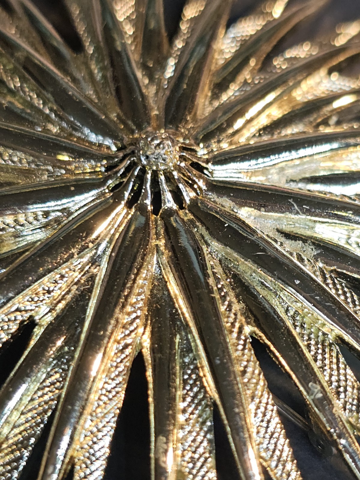 Vintage Emmons Gold Tone Starburst Flower Atomic Brooch Large 2.5″ Textured