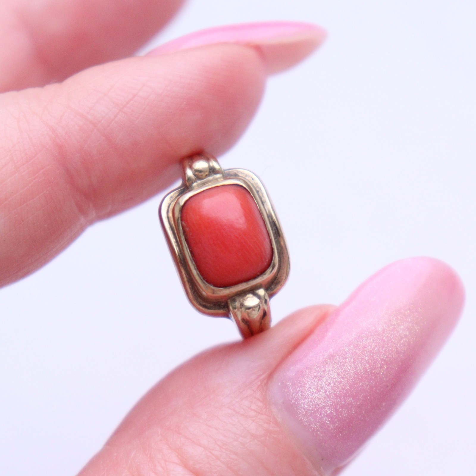 Vintage Coral Ring Natural Undyed Coral Yellow Gold 333 – NO TARIFF