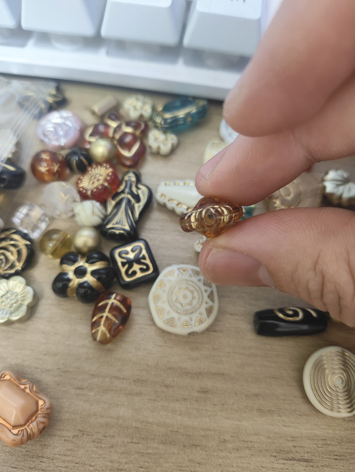 Vintage Now Bulk Jewelry bead Lot 130Pc ALL Brand New Untested 200+Mix and Match