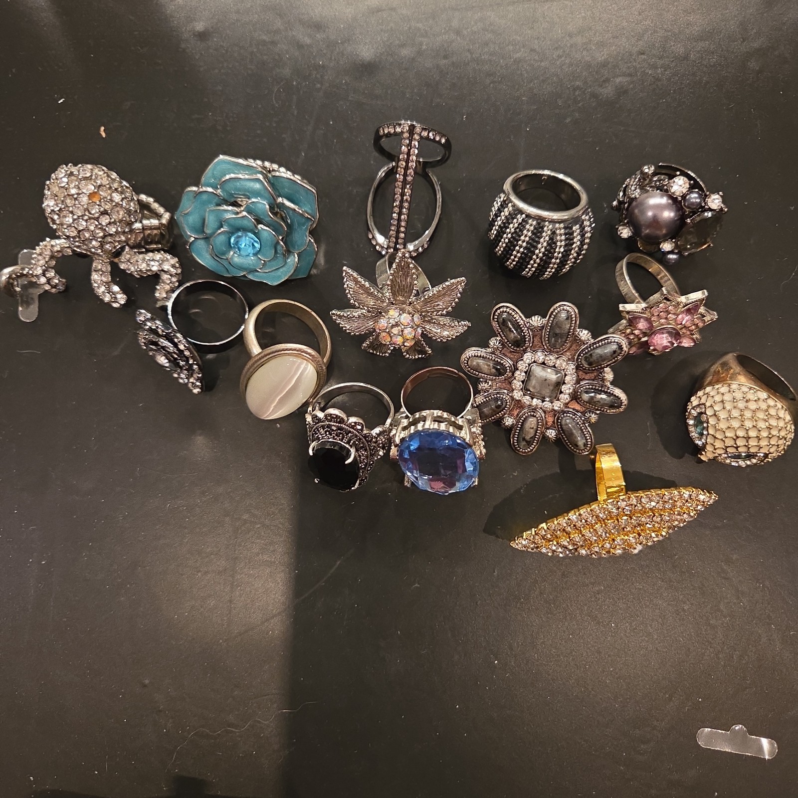 14pc Mixed Lot Vintage Style Rings & Stones, Gold & Silver Tone