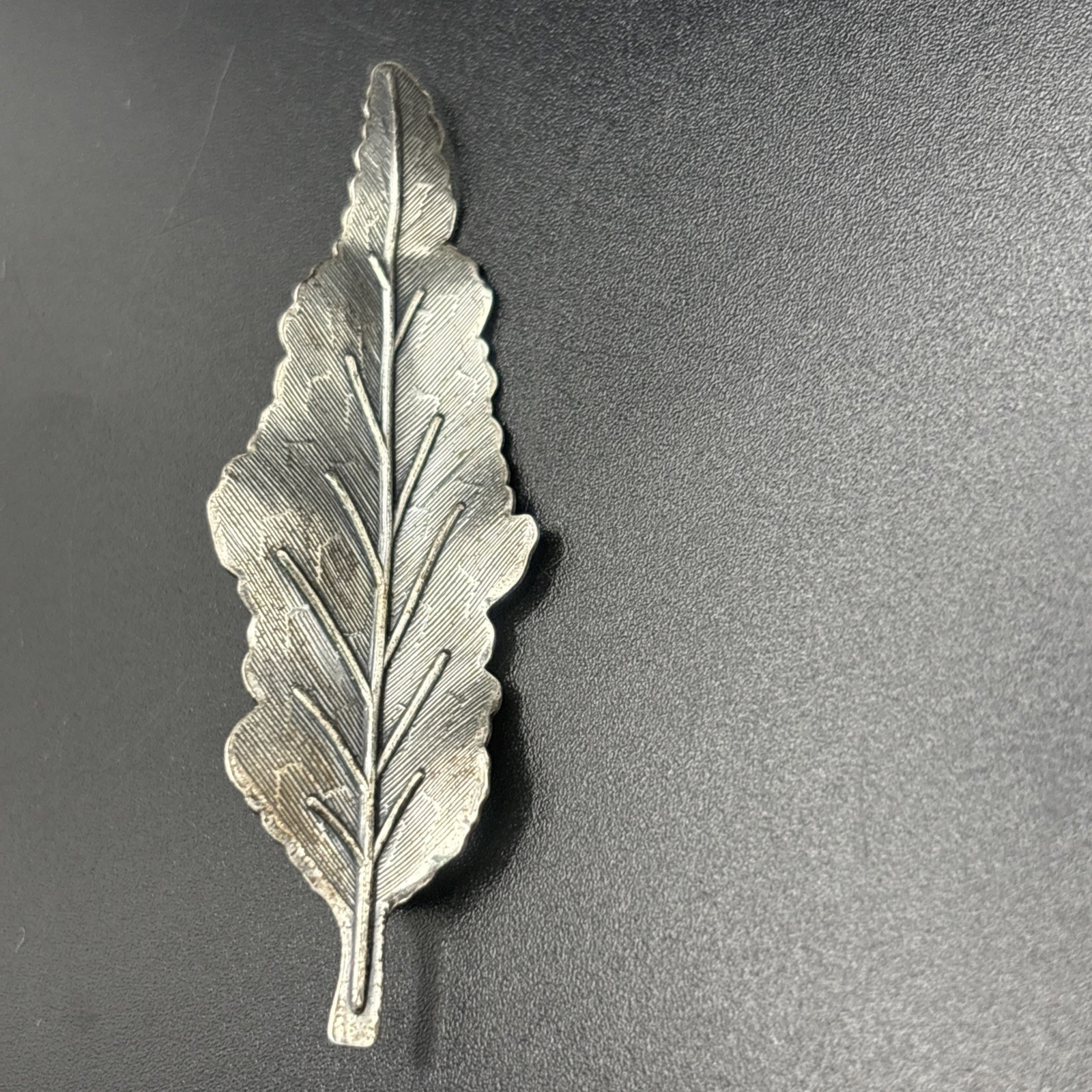 Vintage Danecraft sterling Silver brooch Pin Leaf Signed 2.5” 5g
