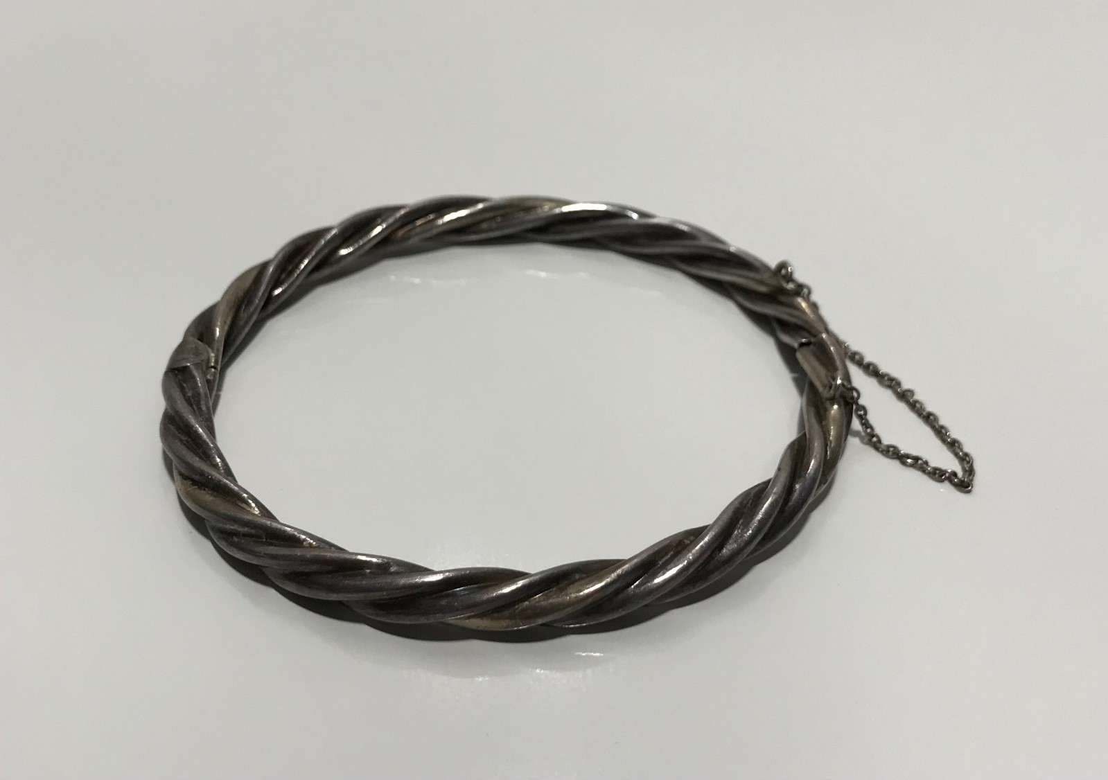 Vintage 925 Sterling Silver Twisted Hinged Bangle Bracelet