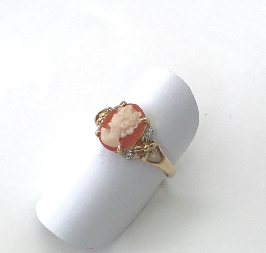 VINTAGE Hand Crafted Cameo W/ Diamonds in 14K Solid Yellow Gold Ring , NEW