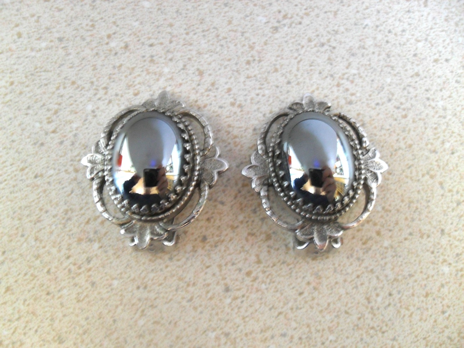 Vintage Whiting & Davis Co. Silver Tone Hematite Oval Clip On Earrings Classic