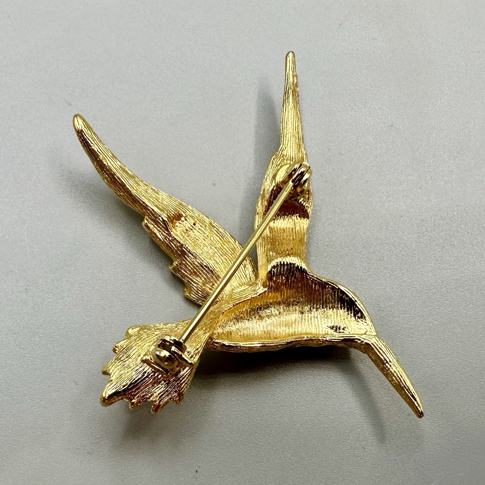 Vintage Hummingbird In Flight Brooch Pin Gold Tone Clear Rhinestones Red Eye 3D