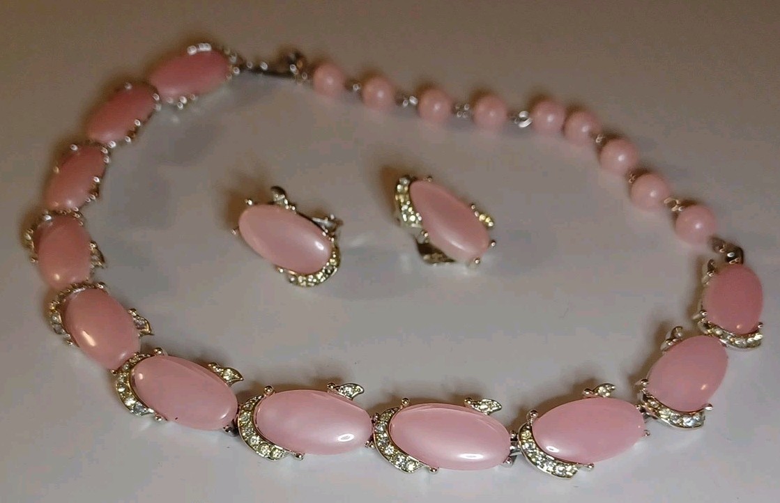 Vintage Kramer Necklace Earrings Signed Pink Thermoset Wit Rhinestone Silvertone