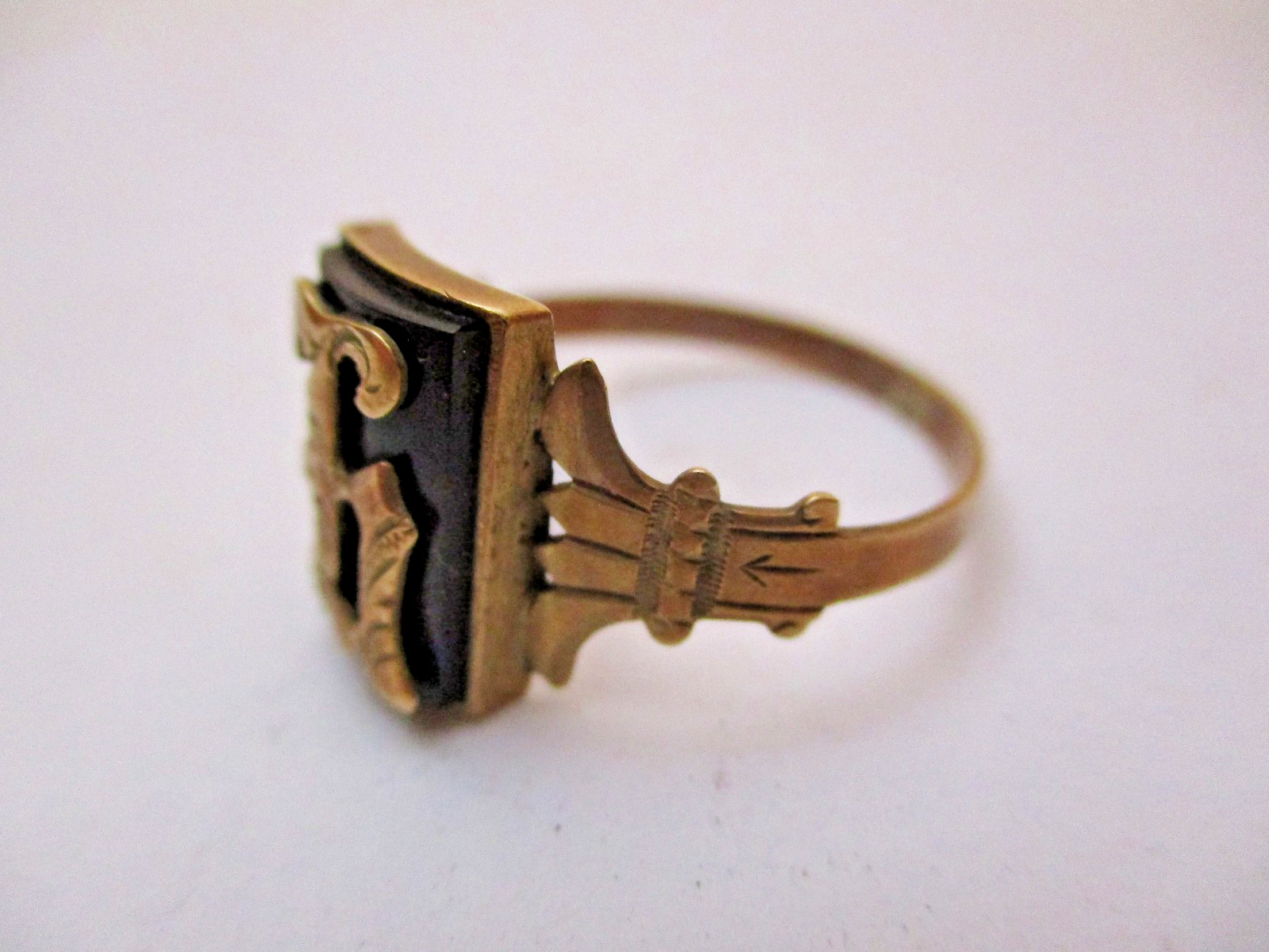 Antique Victorian 8K Gold Ring Black Onyx Signet Old English Monogram G H 9 6