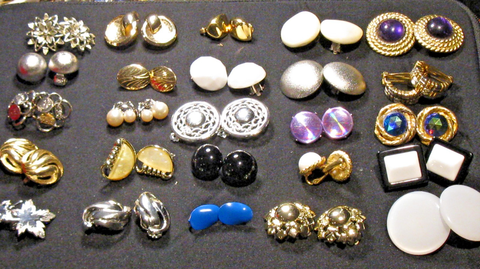 Lot of 25 Vintage Clip-on Earrings Variety of Styles Colors Signed Unsigned Nice