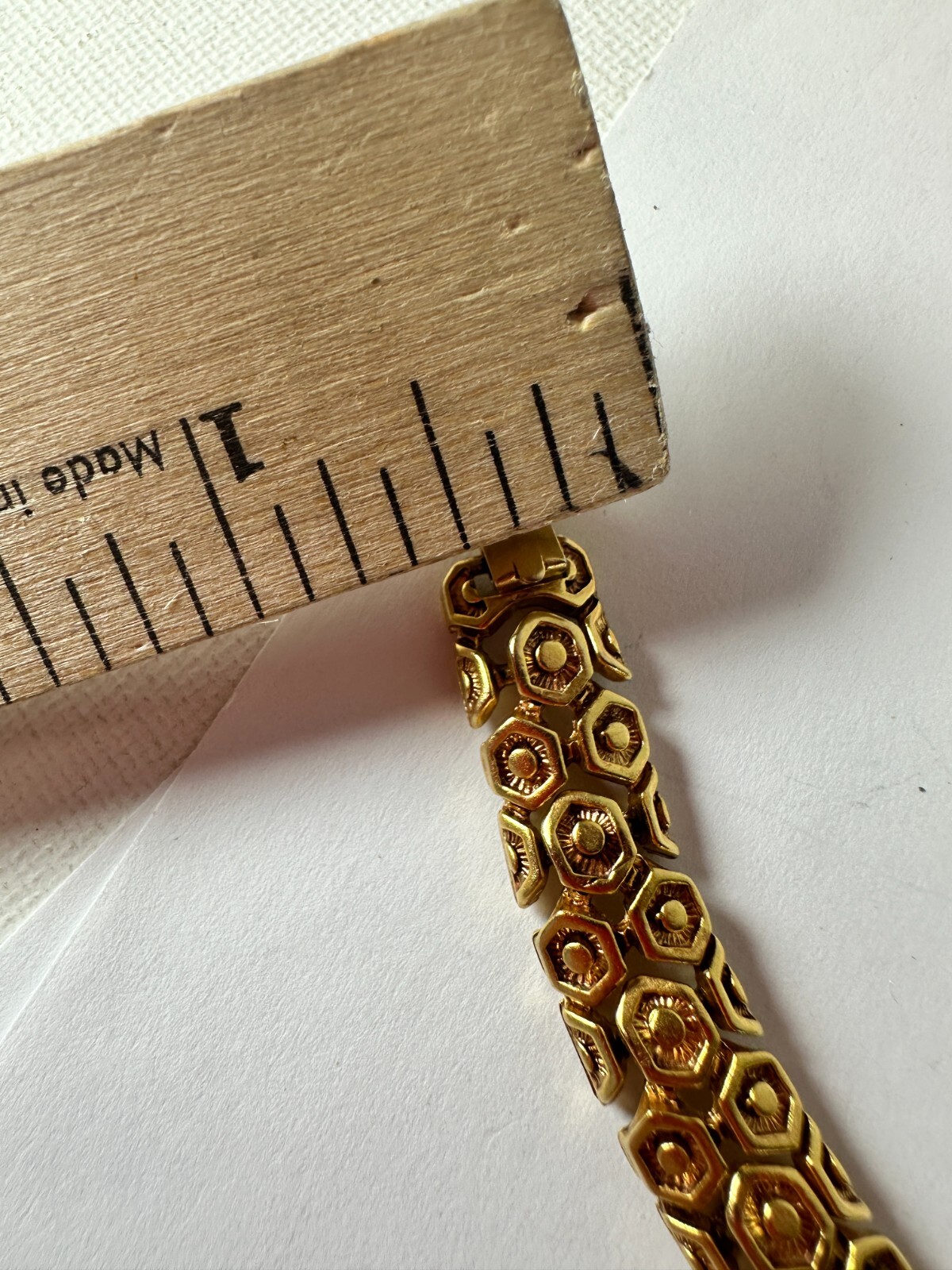 Vintage Necklace Collar Cobblestone Honeycomb Goldtone Shiny 19 inches