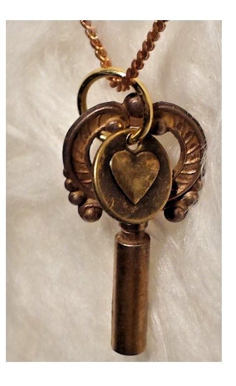 Vintage Key Pendant Necklace Love / Heart Pendant Necklace Charm Chain 26″