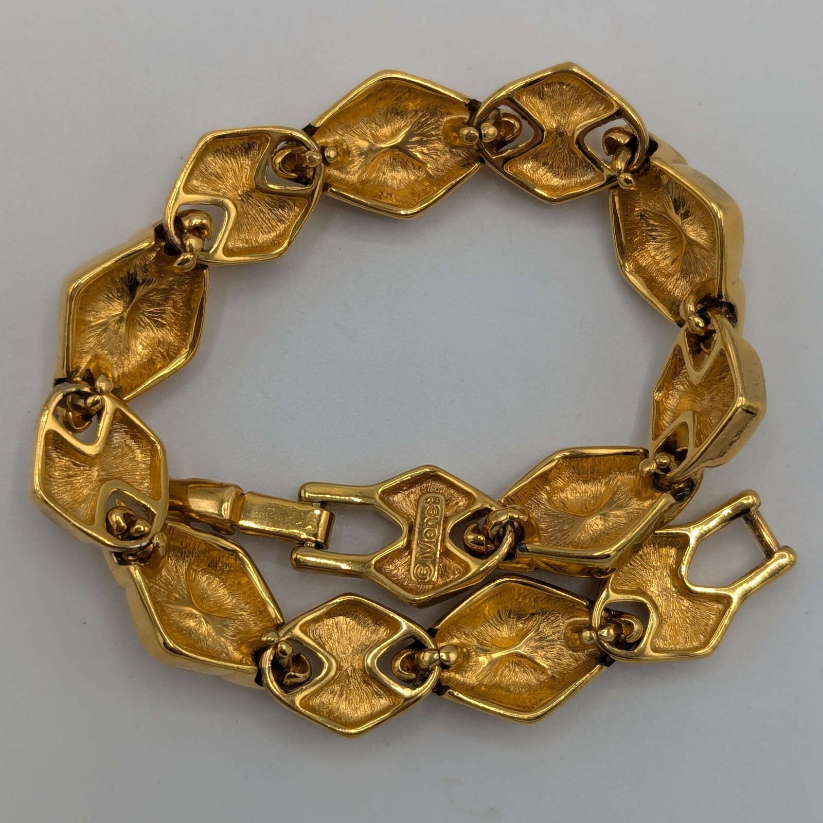 Monet Puffed Quilted Diamond Shape Bracelet Gold Plated 7.5″