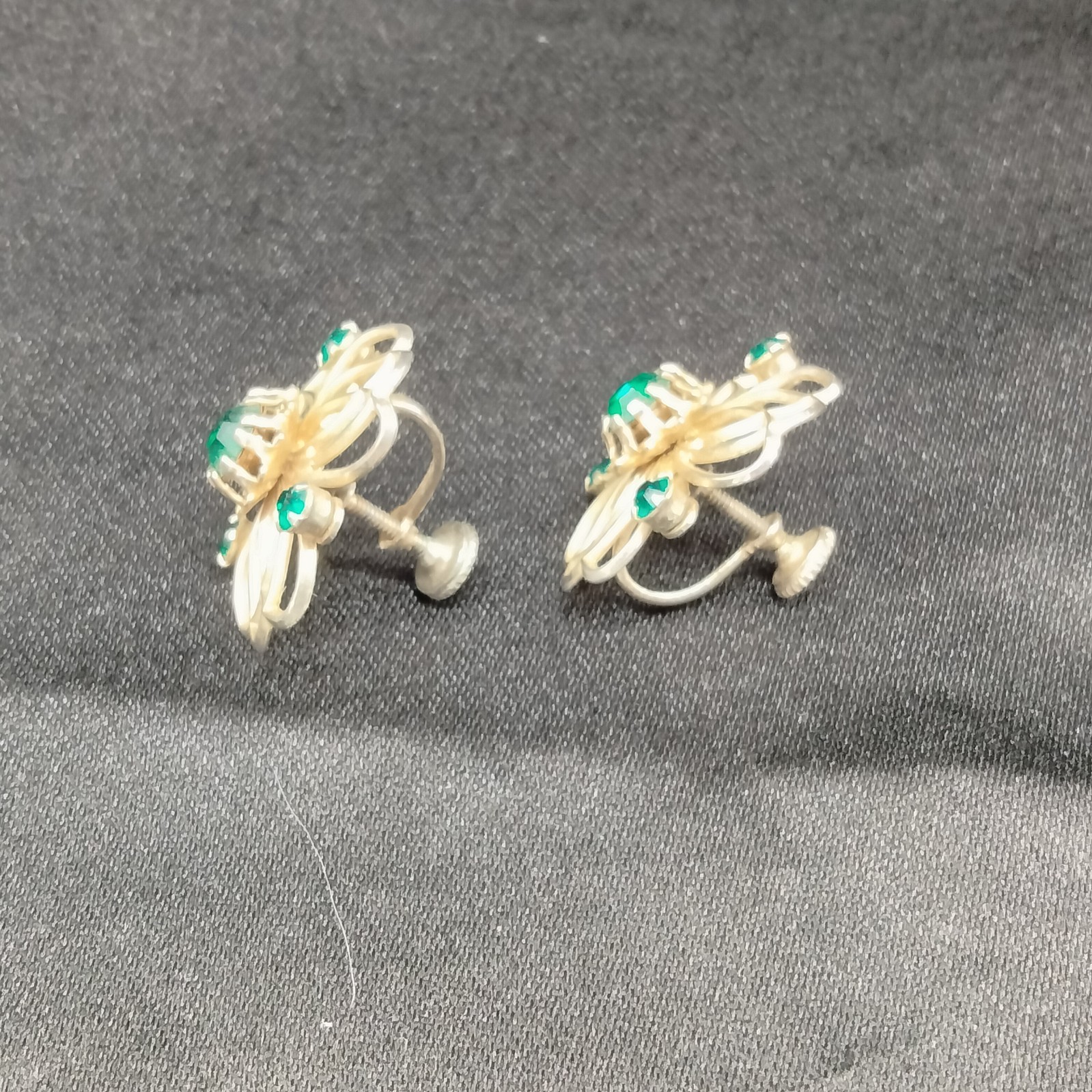 Vintage Gold Filled Filigree Atomic Flower Screw Back Earrings Green Rhinestones