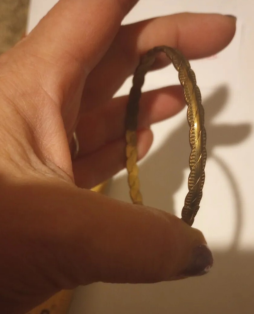 Unknown metal untested unique designed bangle bracelet