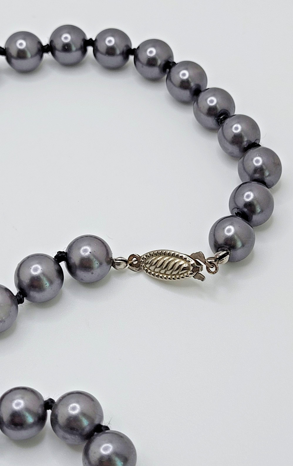 Vintage 10mm Dark Grey Faux Pearl Necklace Fish hook Knotted Glass Bead Signed D