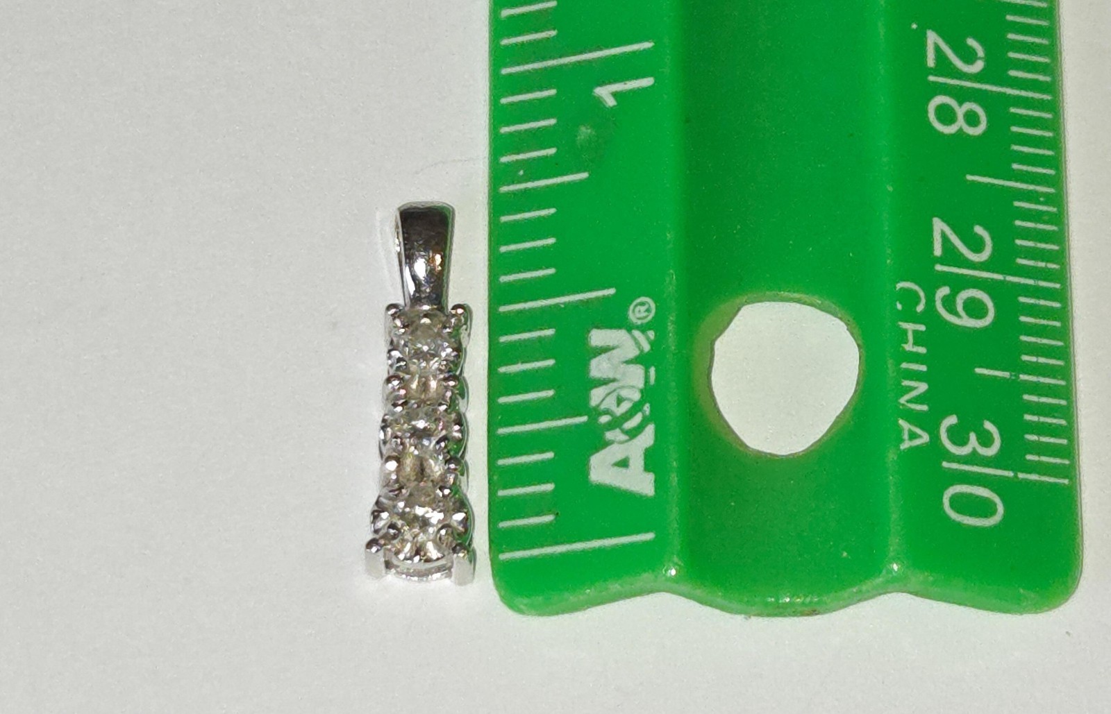 Solid 14K White Gold Round Brilliant Diamond Estate Drop Pendant