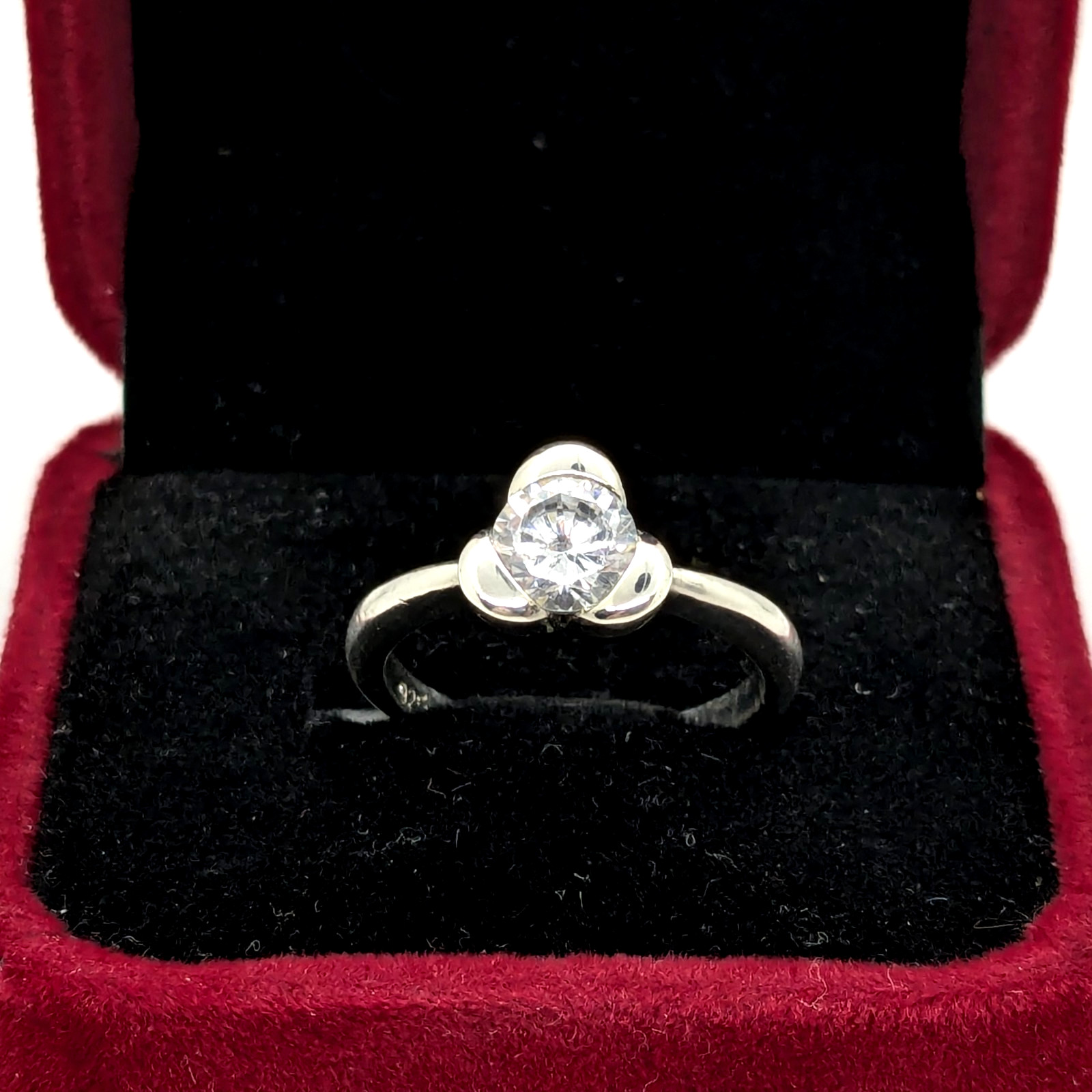 Vintage Elegant RING Silver 925 with Bright Stone -size: 6.5US (16.7mm)| UA #126