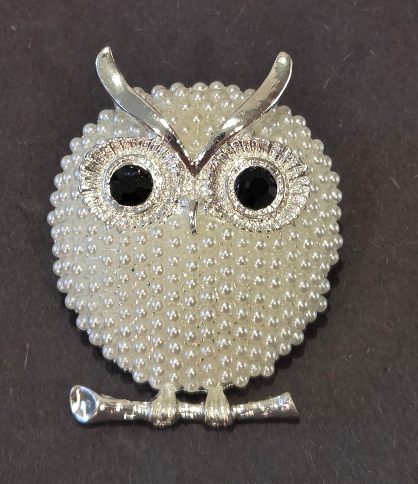 RETRO-VINTAGE ADORABLE Silver Tone Faux Pearl/Rhinestone Owl Brooch Pin SPARKLE