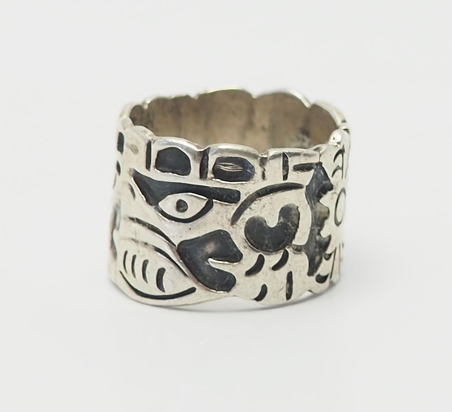 Mexico vintage tribal traditional design wide sterling silver ring size 8