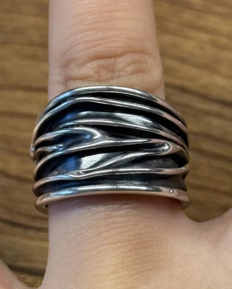Vintage artisan ring 925 Sterling silver