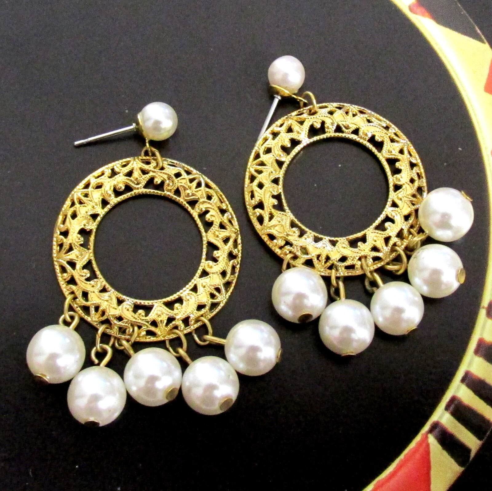 VTG RUNWAY NAPIER DANGLING FILIGREE GP 2″ HOOP FAUX PEARL EARRINGS POSTS EXC