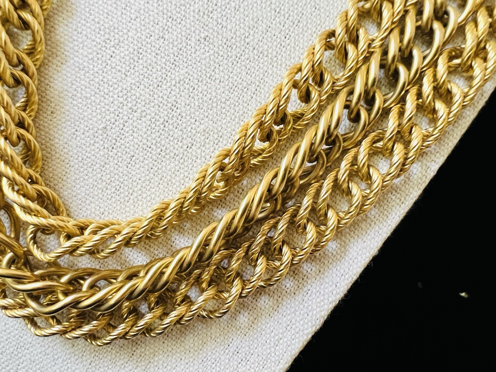 Vintage Unsigned Gold Tone 21 In Multi Chain Couture Runway Statement Necklace