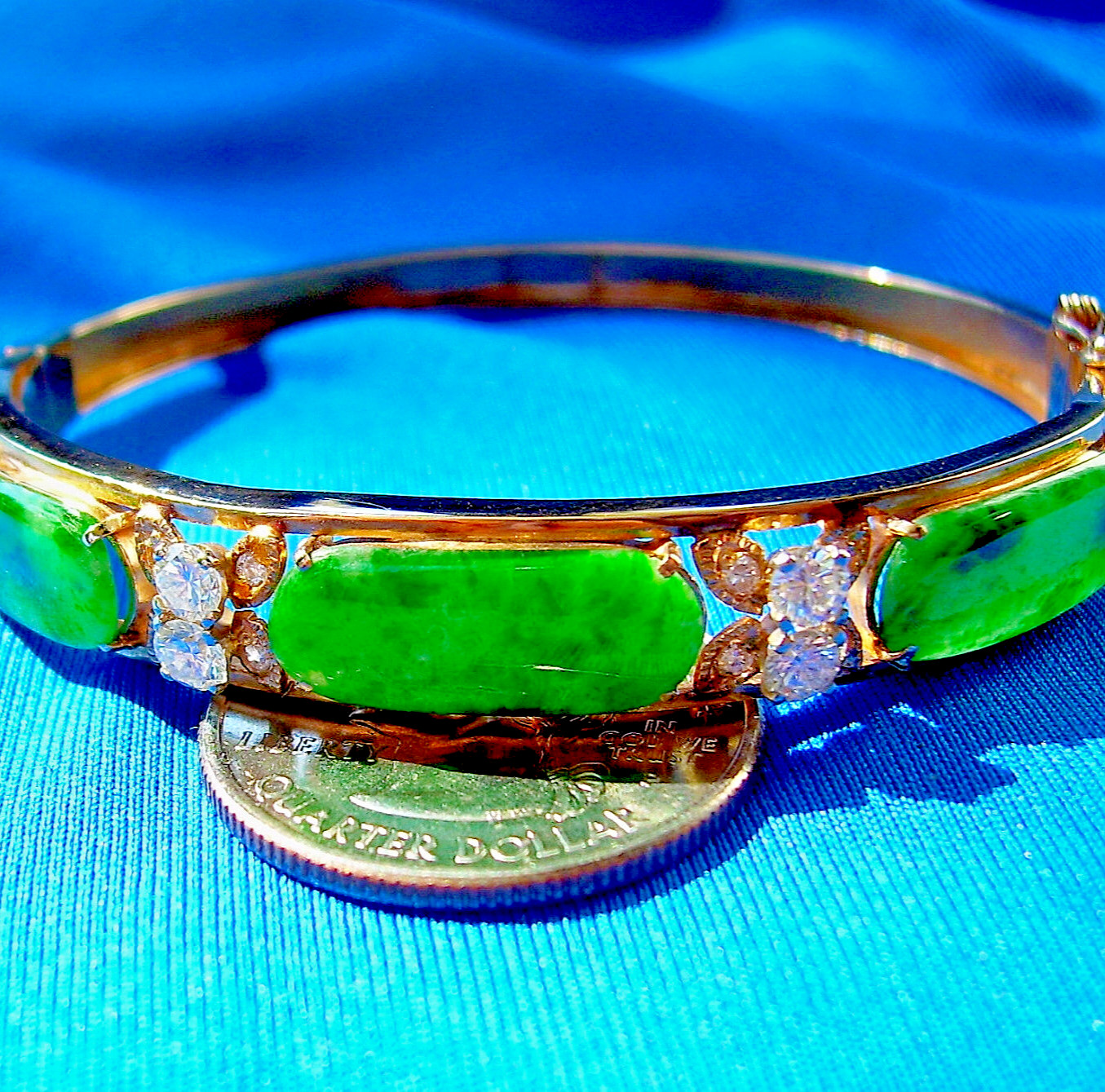 Original EARTH MINED Imperial Jadeite JADE Diamond Deco Bangle Bracelet 18K GOLD