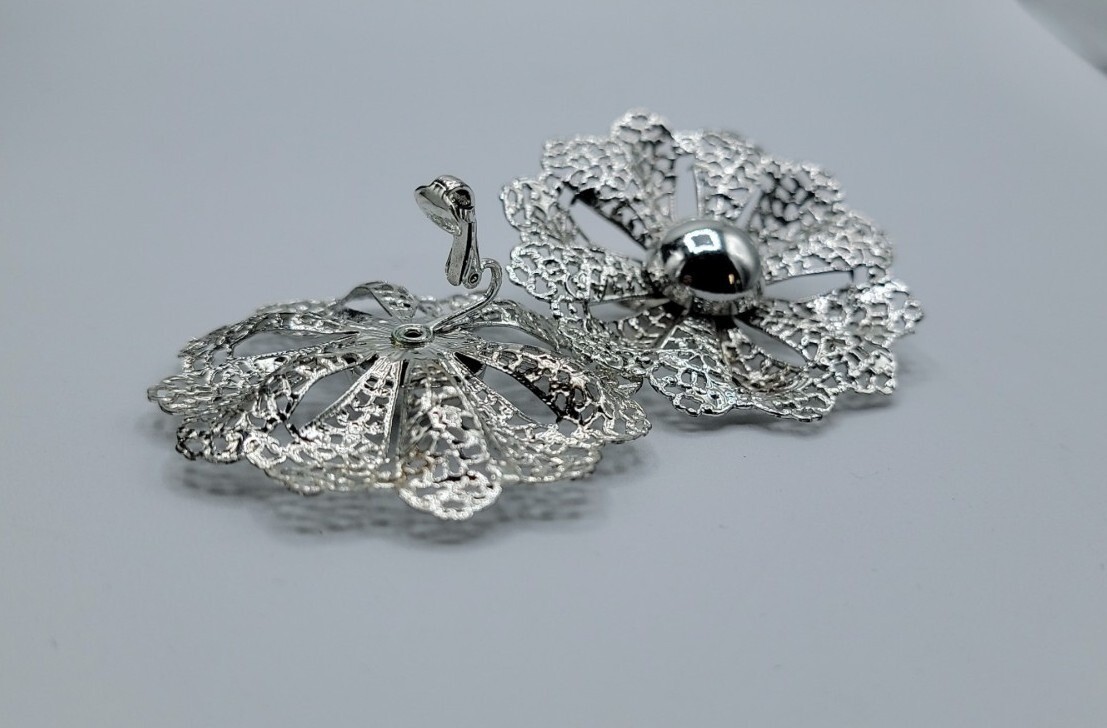 Vintage Sarah Coventry Statement Earrings Huge Flower Filigree Lace Clip On 1.5”