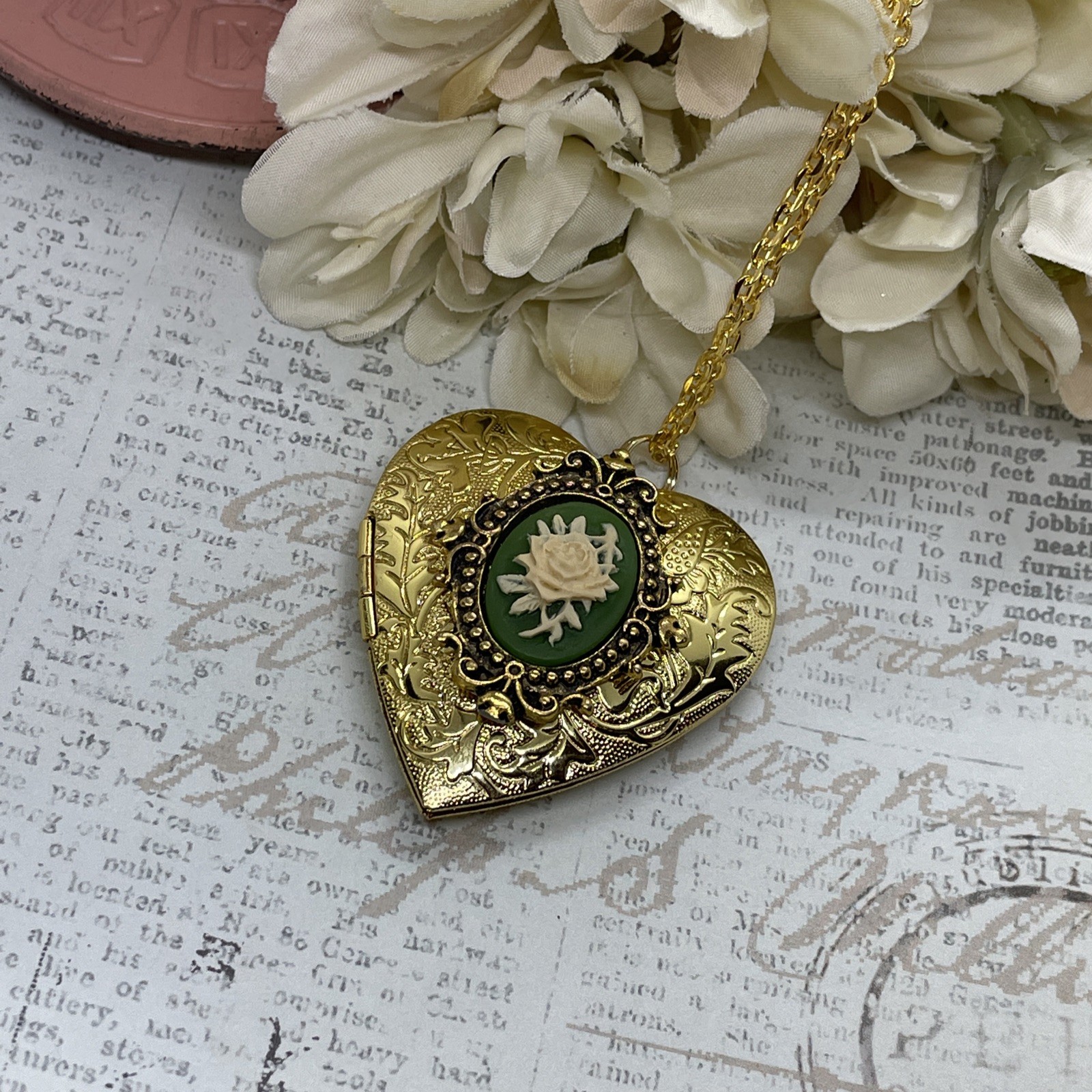 Gold Heart Locket Photo Birthday Anniversary Wedding Green Rose Cameo Necklace