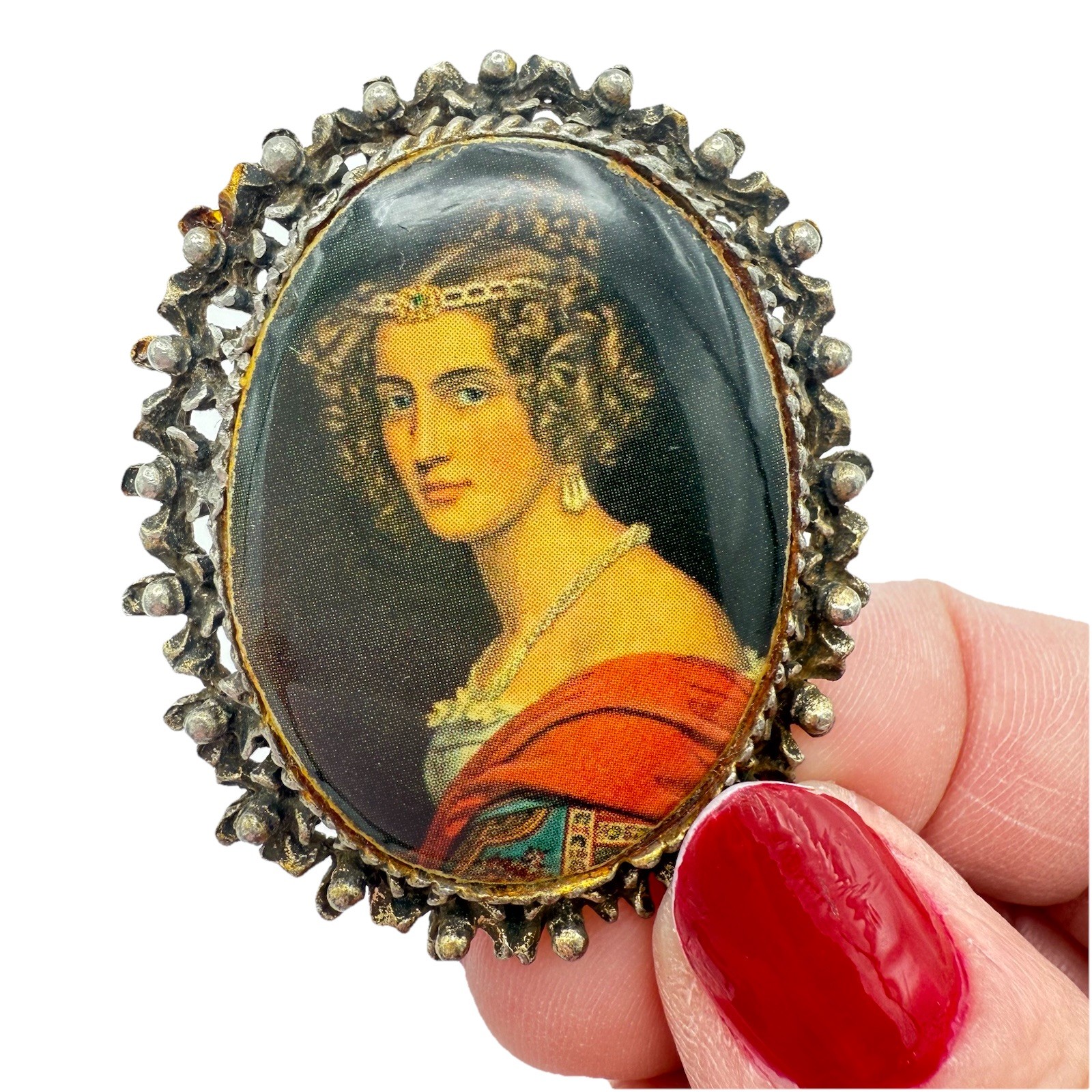 Vintage Cameo Style Noblewoman Portrait Brooch or Pendant – Ornately Framed